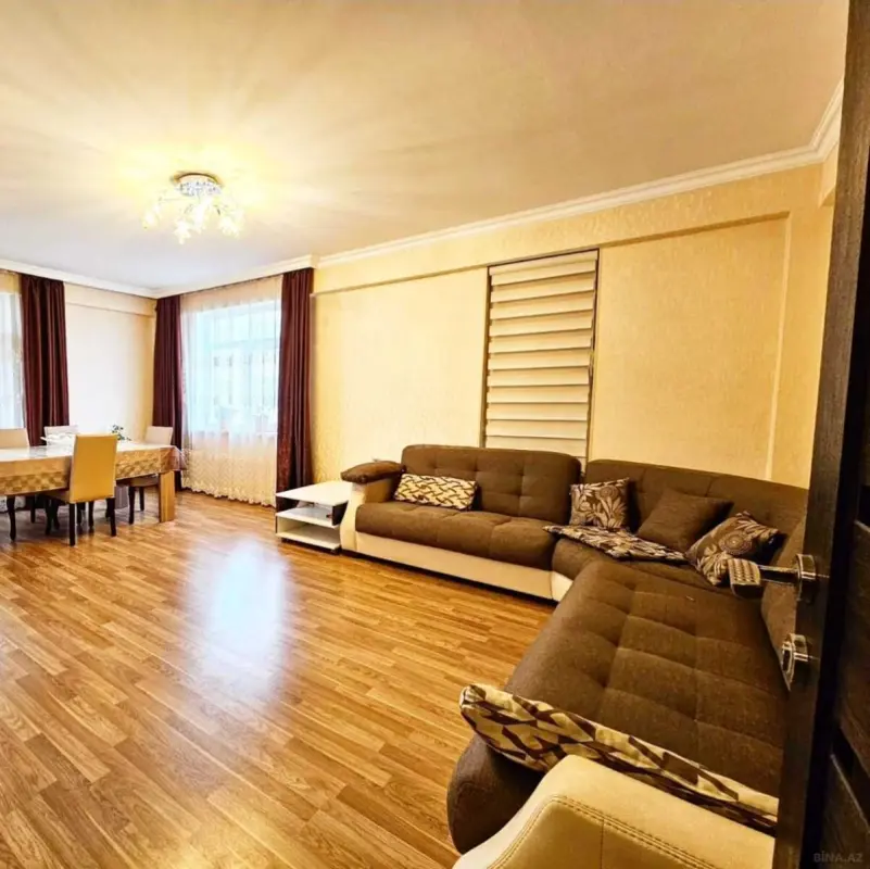 Satılır 3 otaqlı mənzil 127 m²