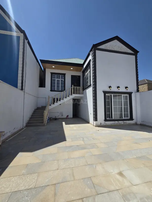 Satılır 6 otaqlı həyət evi 200 m²