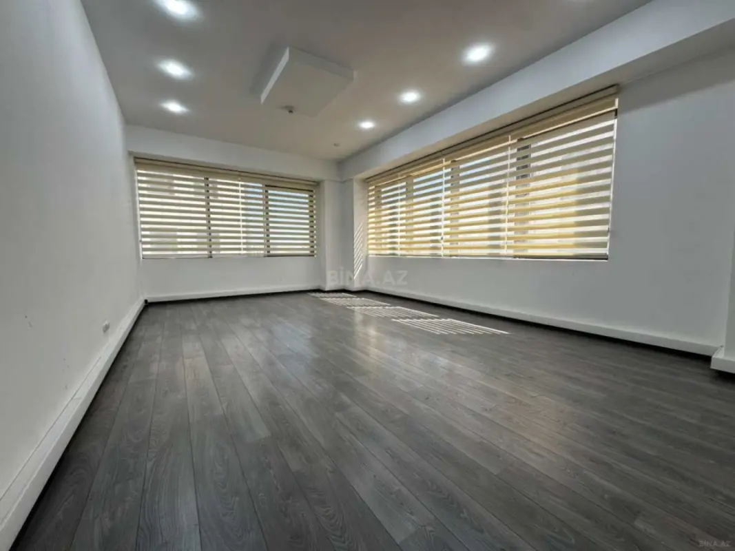 Kirayə verilir 4 otaqlı ofis 250 m²