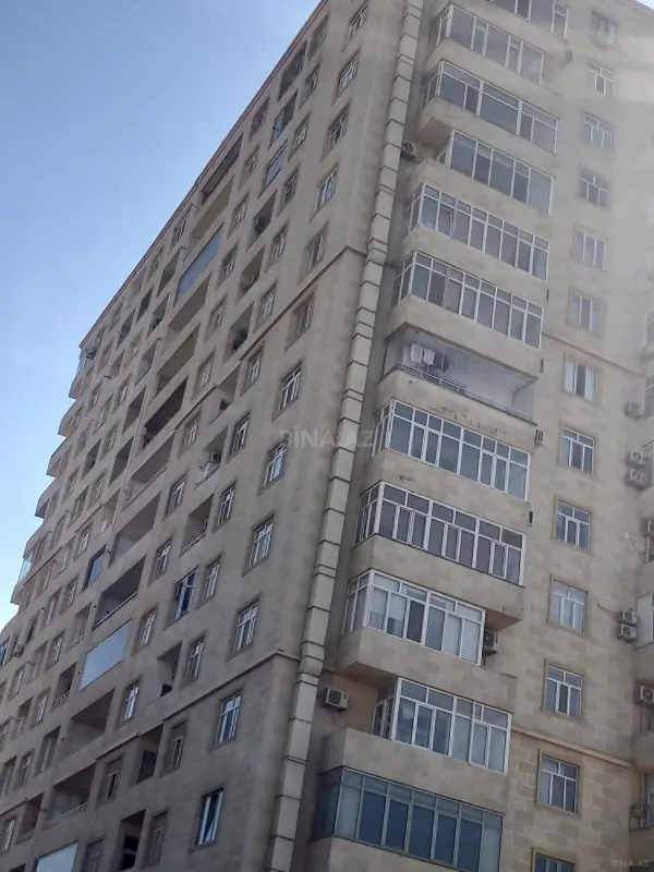 Satılır 2 otaqlı mənzil 81 m²