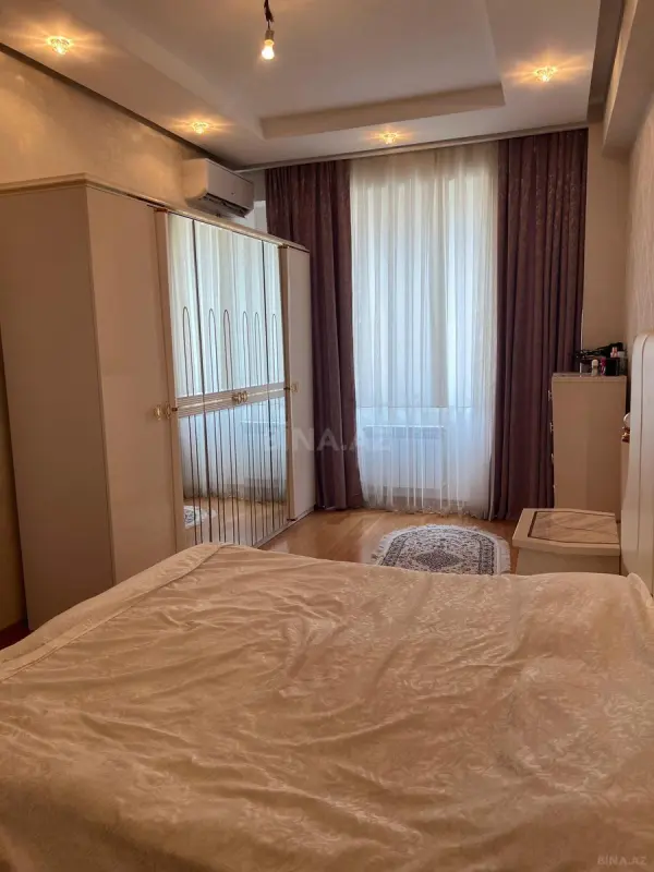 Kirayə verilir 3 otaqlı mənzil 120 m²