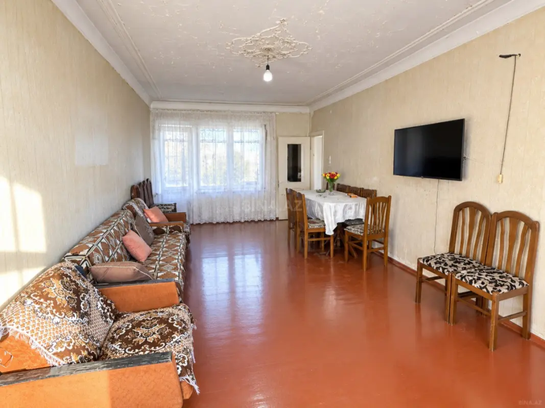 Satılır 4 otaqlı mənzil 115 m²