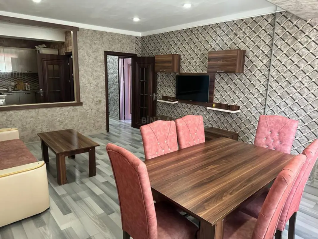 Kirayə verilir 2 otaqlı mənzil 80 m²