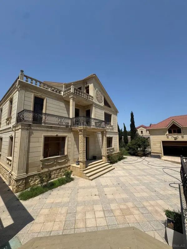 Satılır 7 otaqlı həyət evi 460 m²