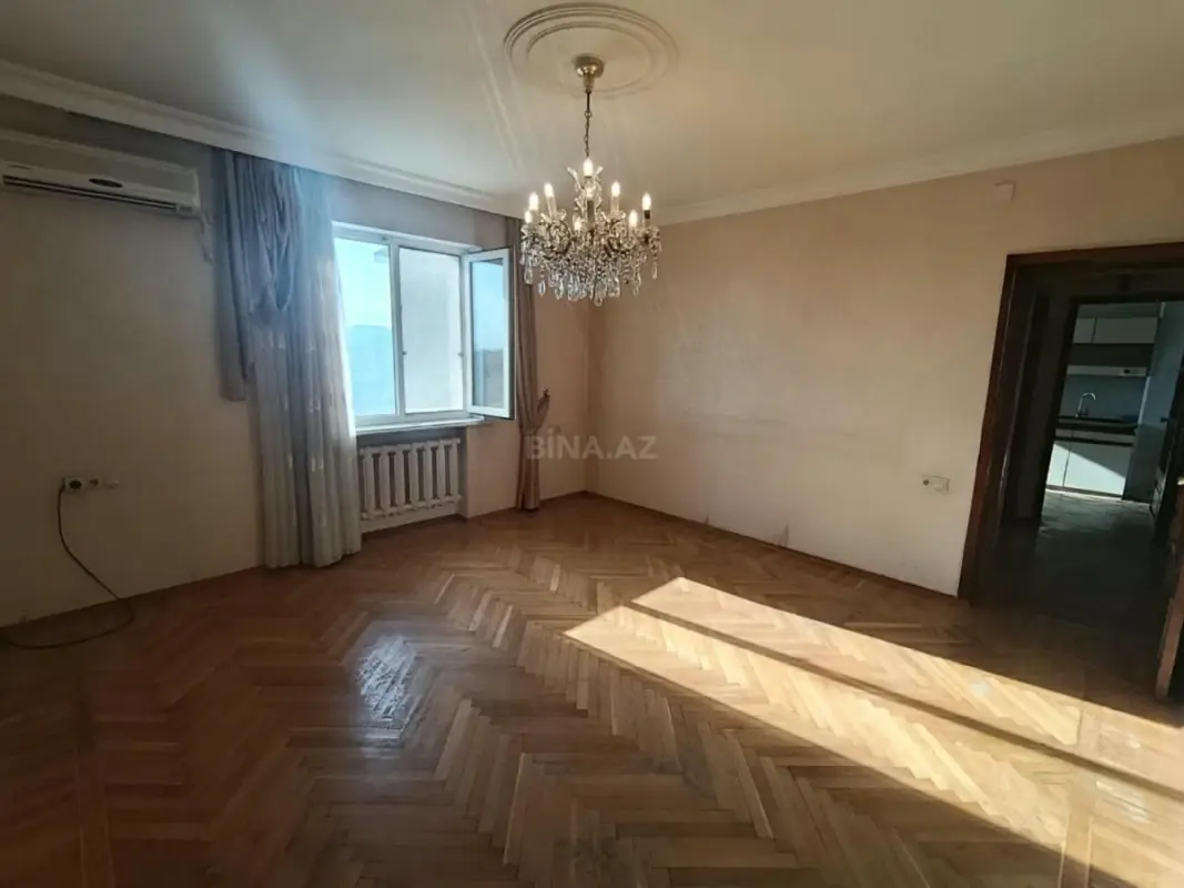 Satılır 4 otaqlı mənzil 100 m²