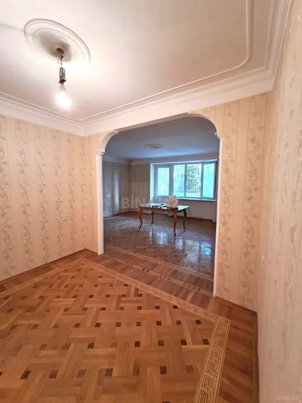 Satılır 2 otaqlı mənzil 85 m²