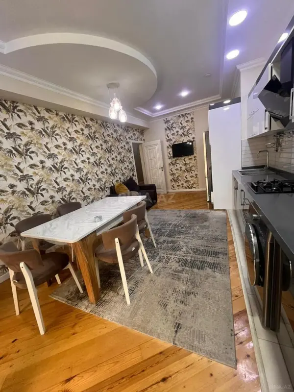 Kirayə verilir 3 otaqlı mənzil 135 m²