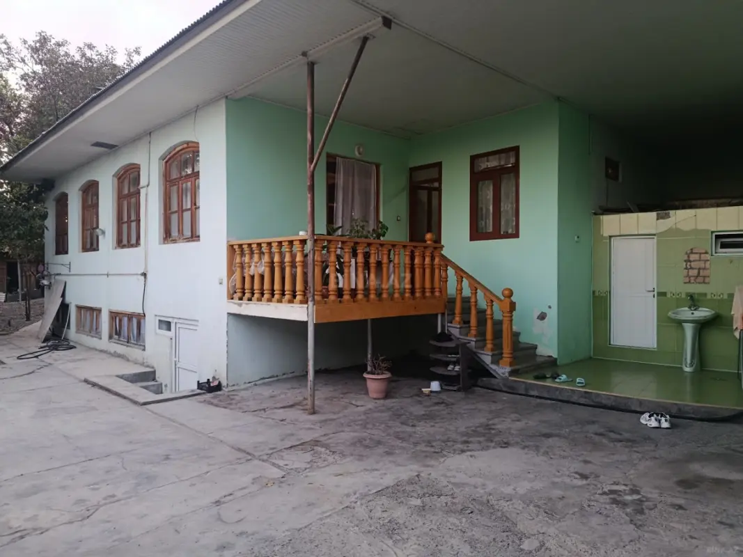 Satılır 4 otaqlı həyət evi 100 m²