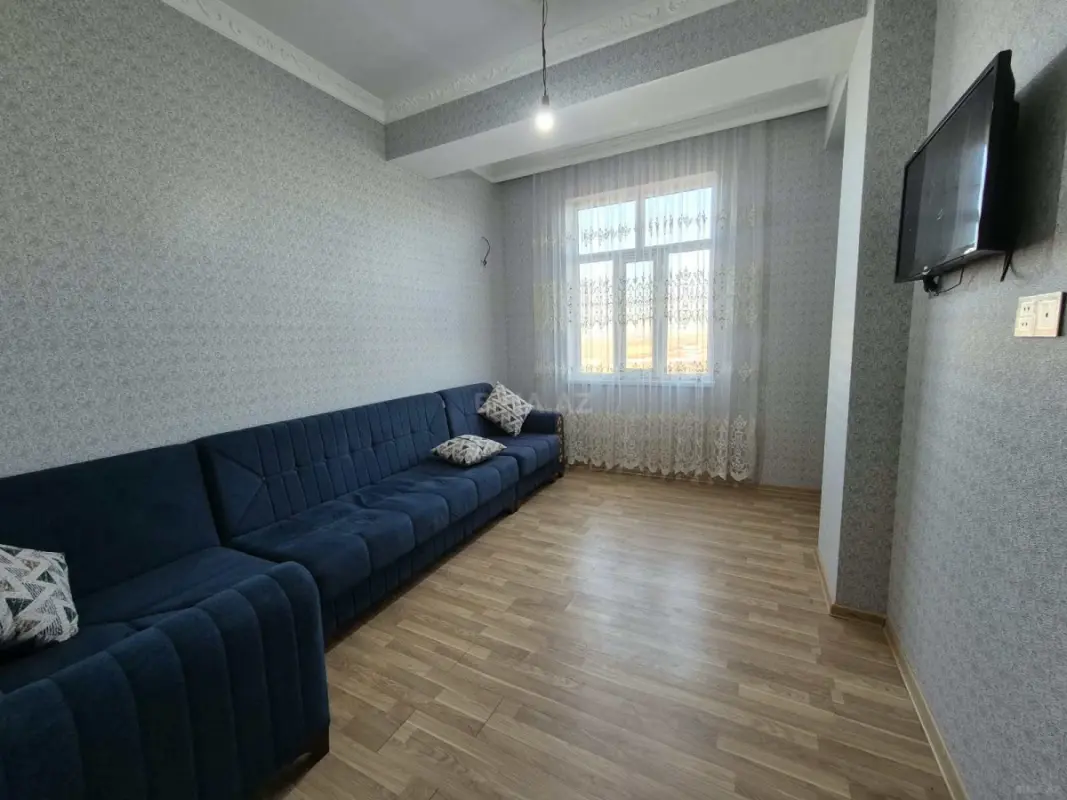 Kirayə verilir 2 otaqlı mənzil 67 m²