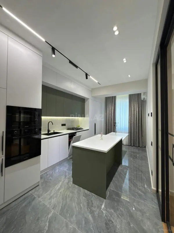 Kirayə verilir 2 otaqlı mənzil 68 m²