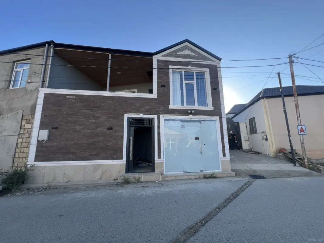 Satılır 4 otaqlı həyət evi 100 m²