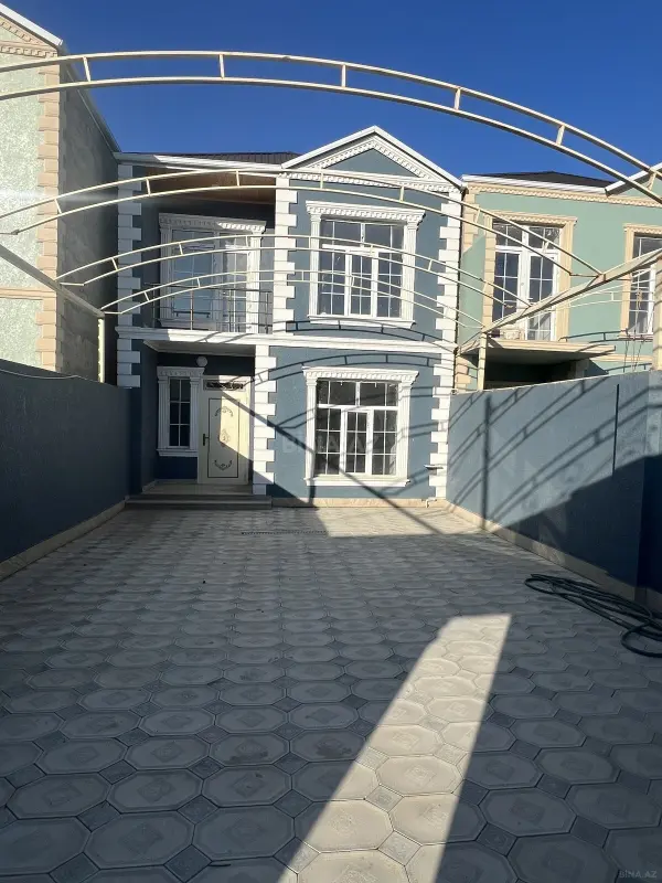 Satılır 4 otaqlı həyət evi 150 m²