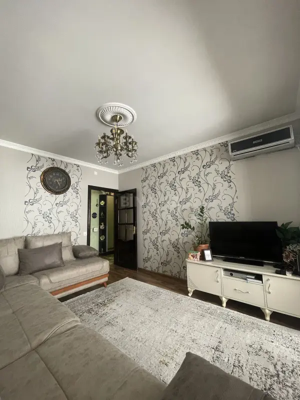 Satılır 2 otaqlı mənzil 43 m²