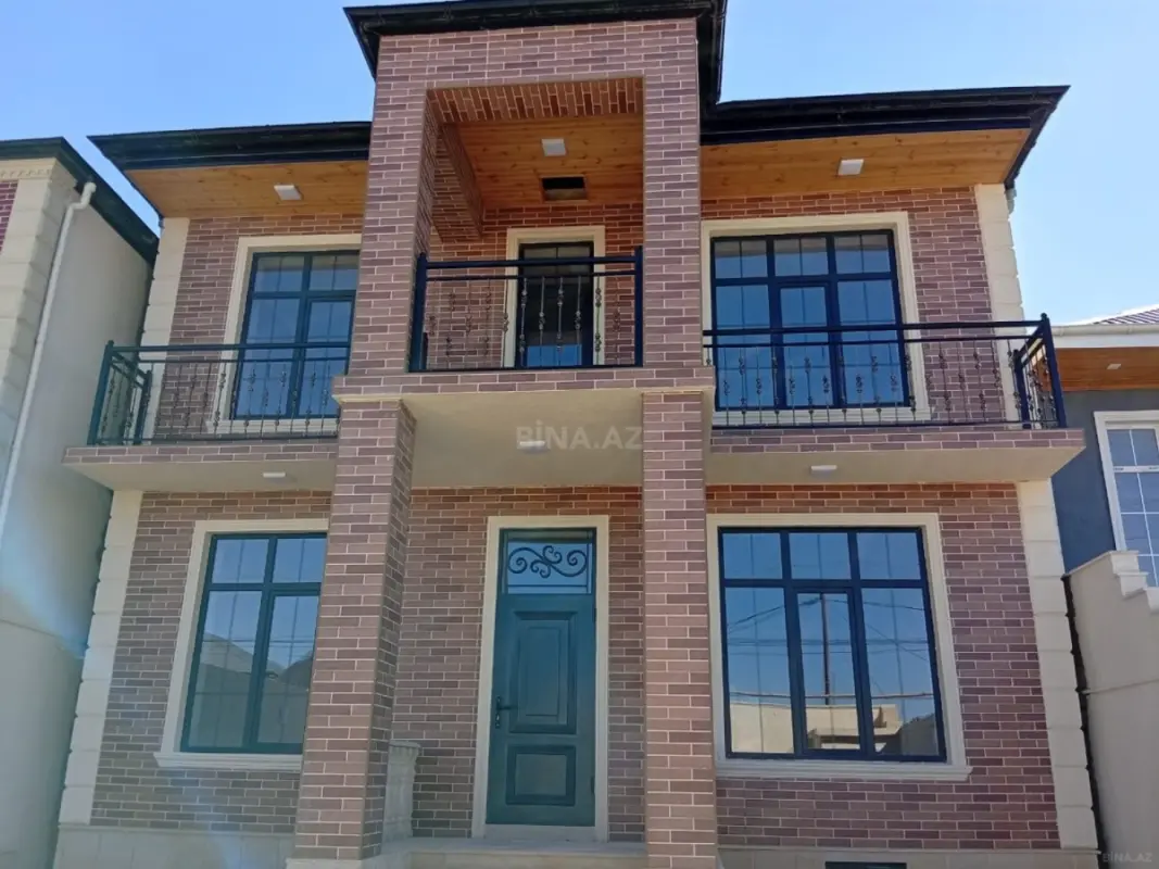 Satılır 6 otaqlı həyət evi 232 m²