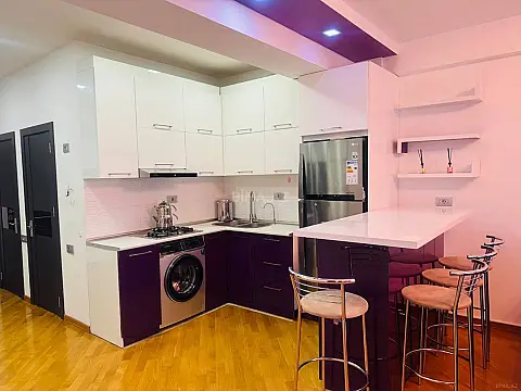 Kirayə verilir 2 otaqlı mənzil 80 m² — Bakı 2 otaq 80.00 m²