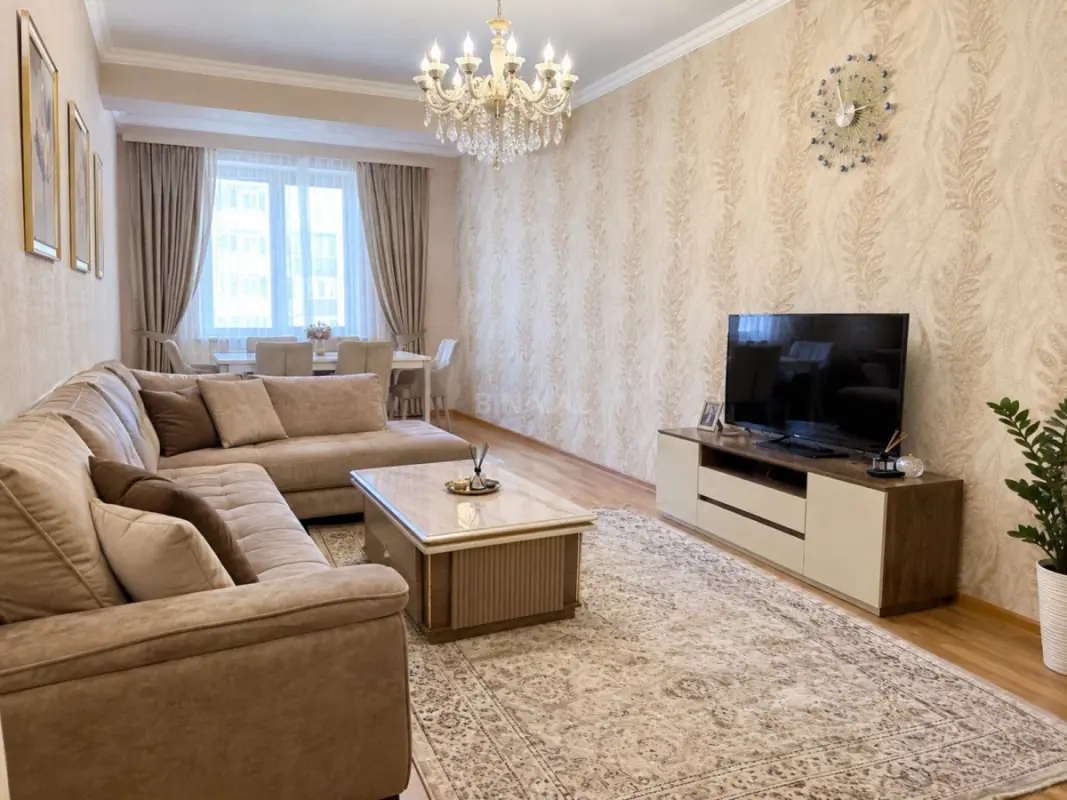 Kirayə verilir 2 otaqlı mənzil 100 m²