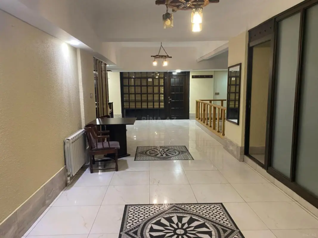 Kirayə verilir obyekt 216 m²