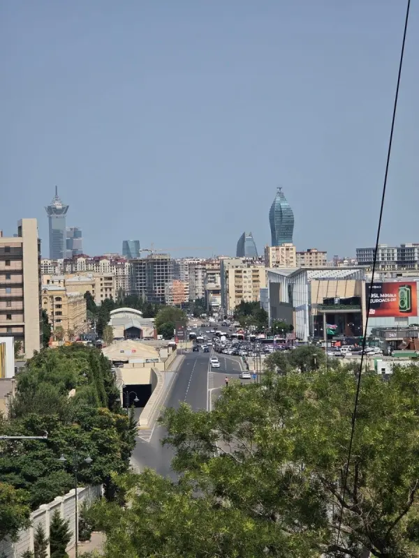 Satılır 2 otaqlı mənzil 70 m²