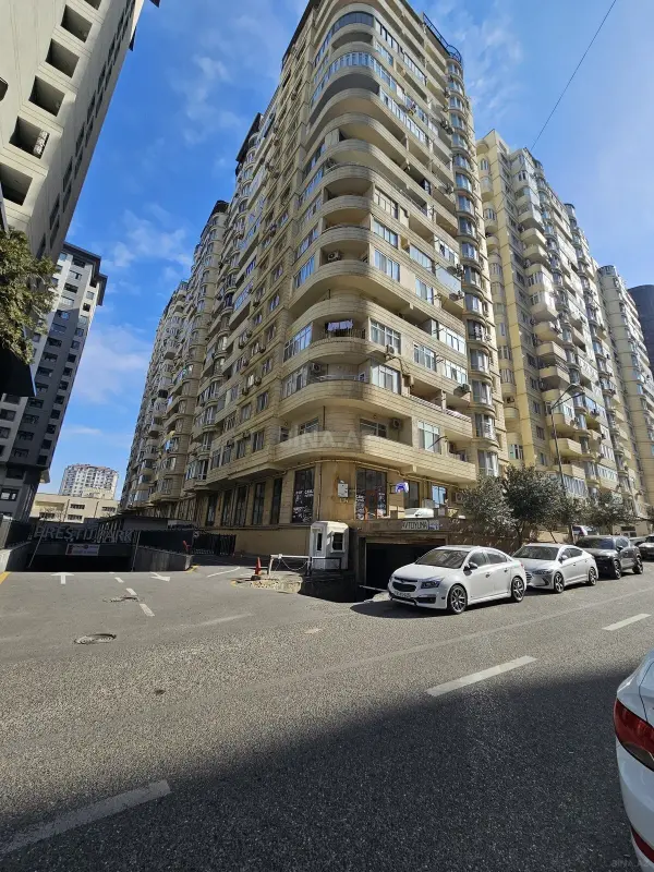 Satılır 3 otaqlı mənzil 100 m²