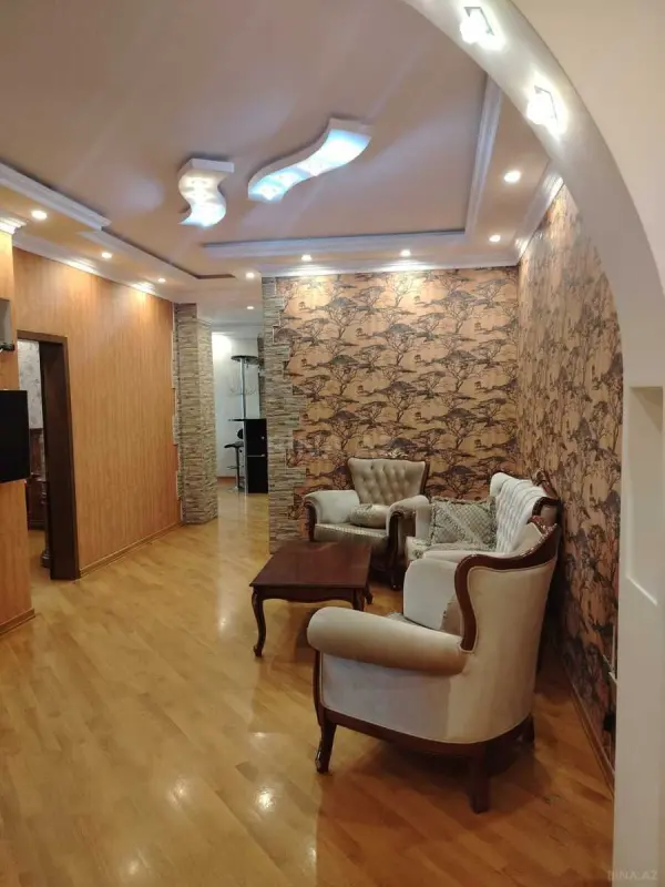 Satılır 2 otaqlı mənzil 125 m²