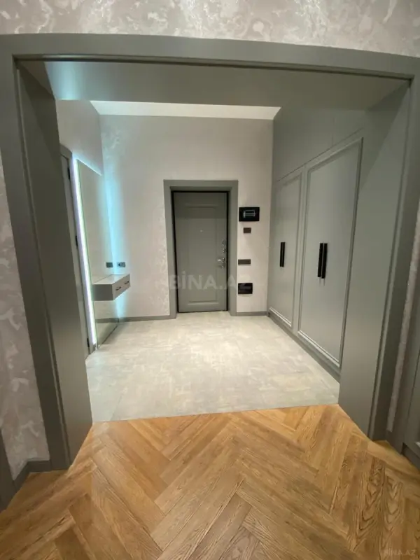 Satılır 2 otaqlı mənzil 68 m²
