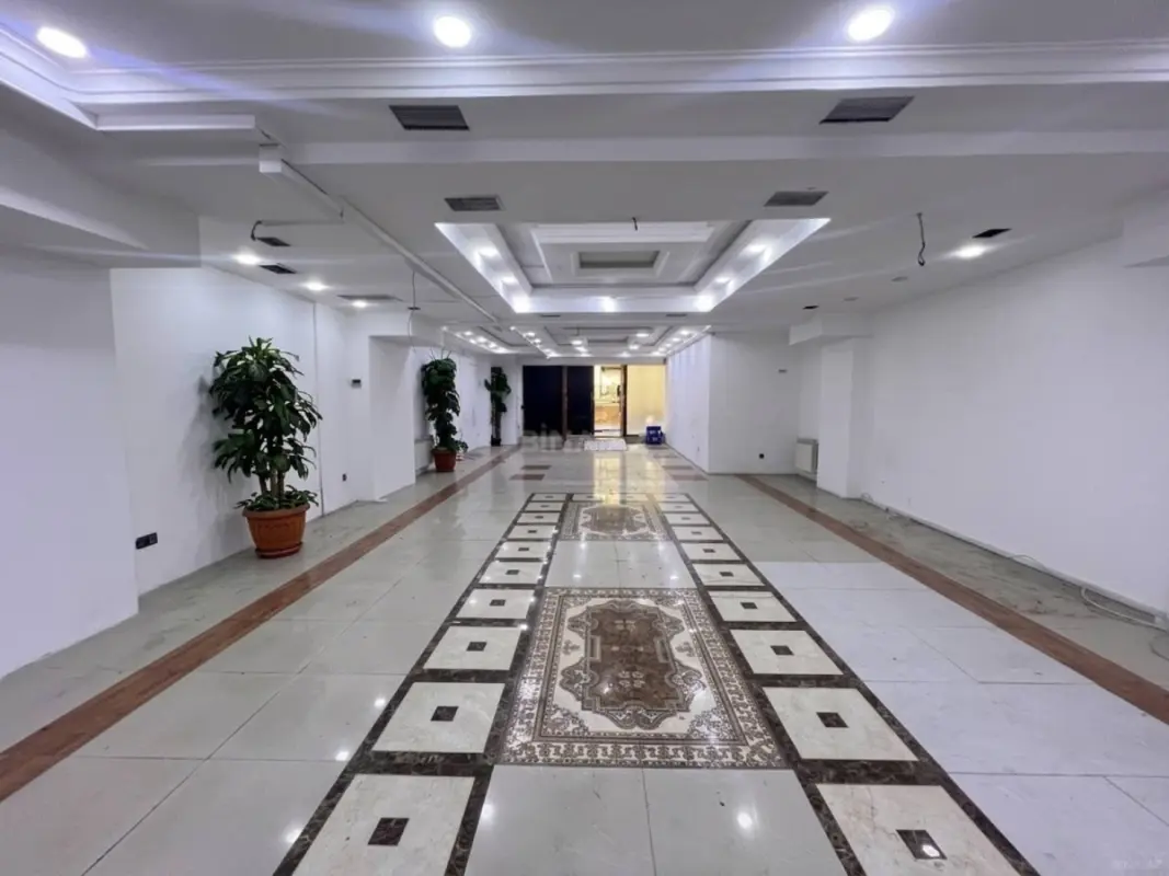 Kirayə verilir obyekt 300 m²