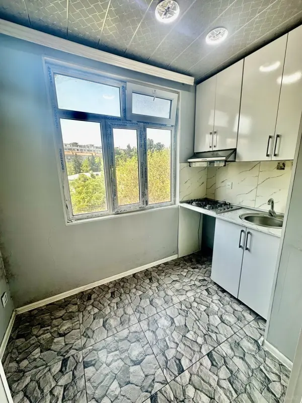Kirayə verilir 2 otaqlı mənzil 33 m²