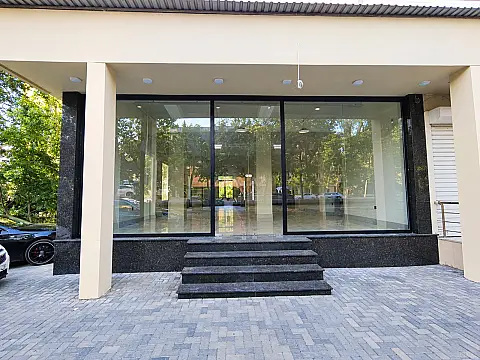 Kirayə verilir obyekt 130 m² — Bakı, İnşaatçılar 130.00 m²