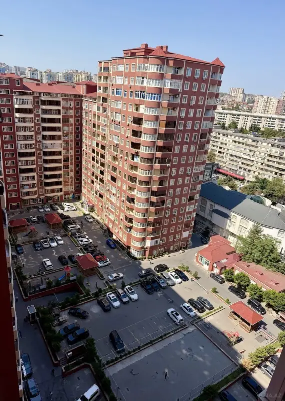 Satılır 2 otaqlı mənzil 68 m²