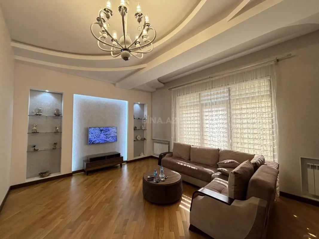 Kirayə verilir 3 otaqlı mənzil 120 m²