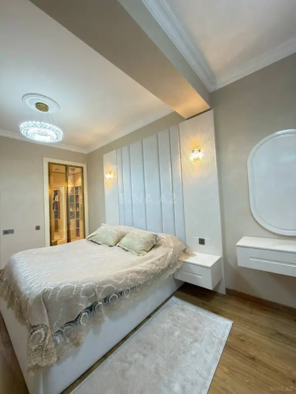 Kirayə verilir 2 otaqlı mənzil 90 m²