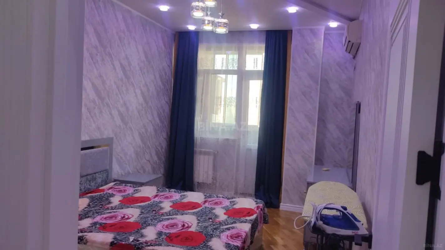 Kirayə verilir 2 otaqlı mənzil 85 m²