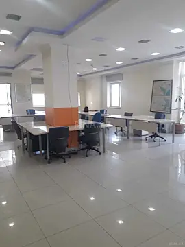 Kirayə verilir 6 otaqlı ofis 300 m² — Bakı 6 otaq 300.00 m²