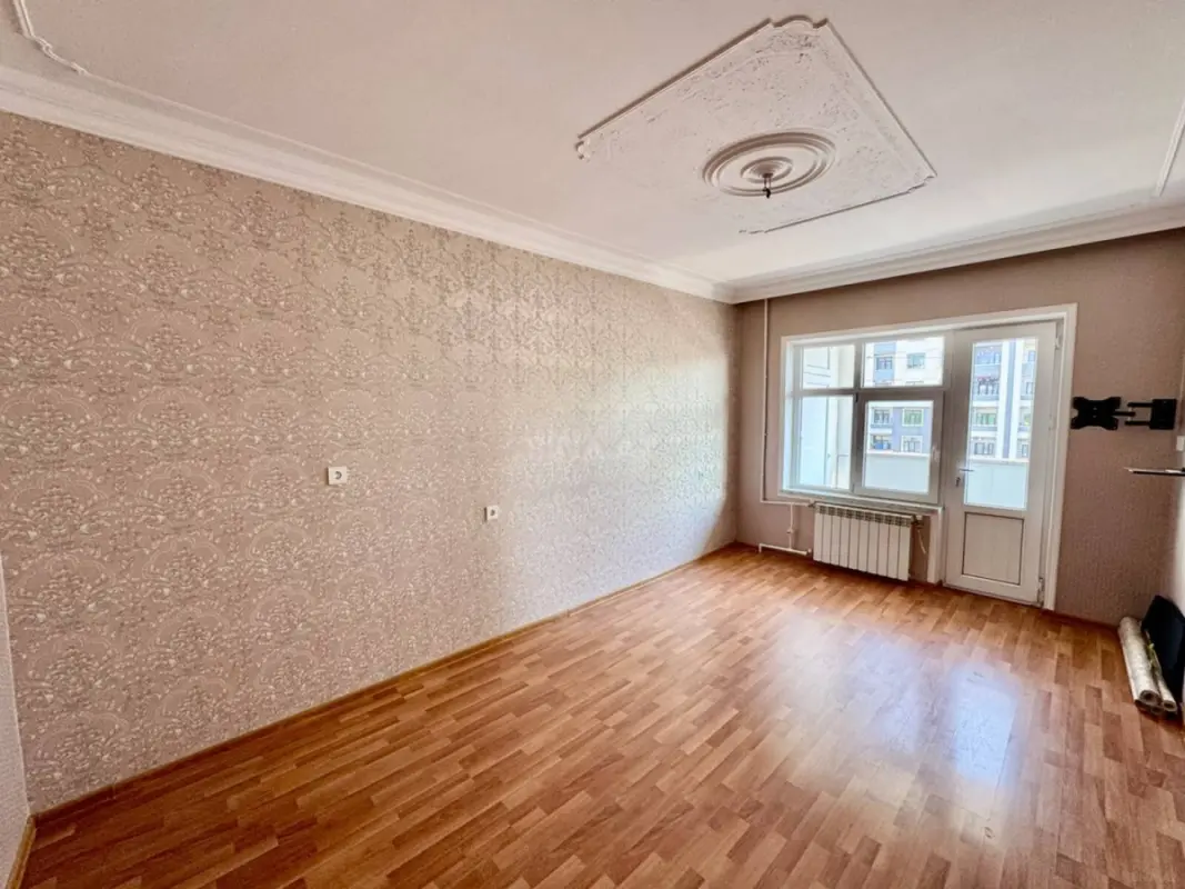 Satılır 3 otaqlı mənzil 82 m²