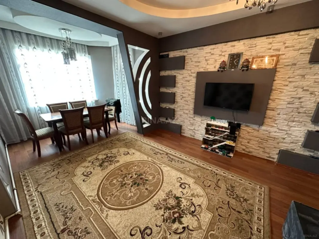 Satılır 2 otaqlı mənzil 72 m²