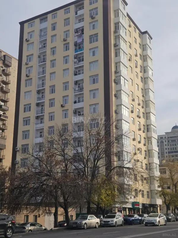 Kirayə verilir 4 otaqlı mənzil 185 m²