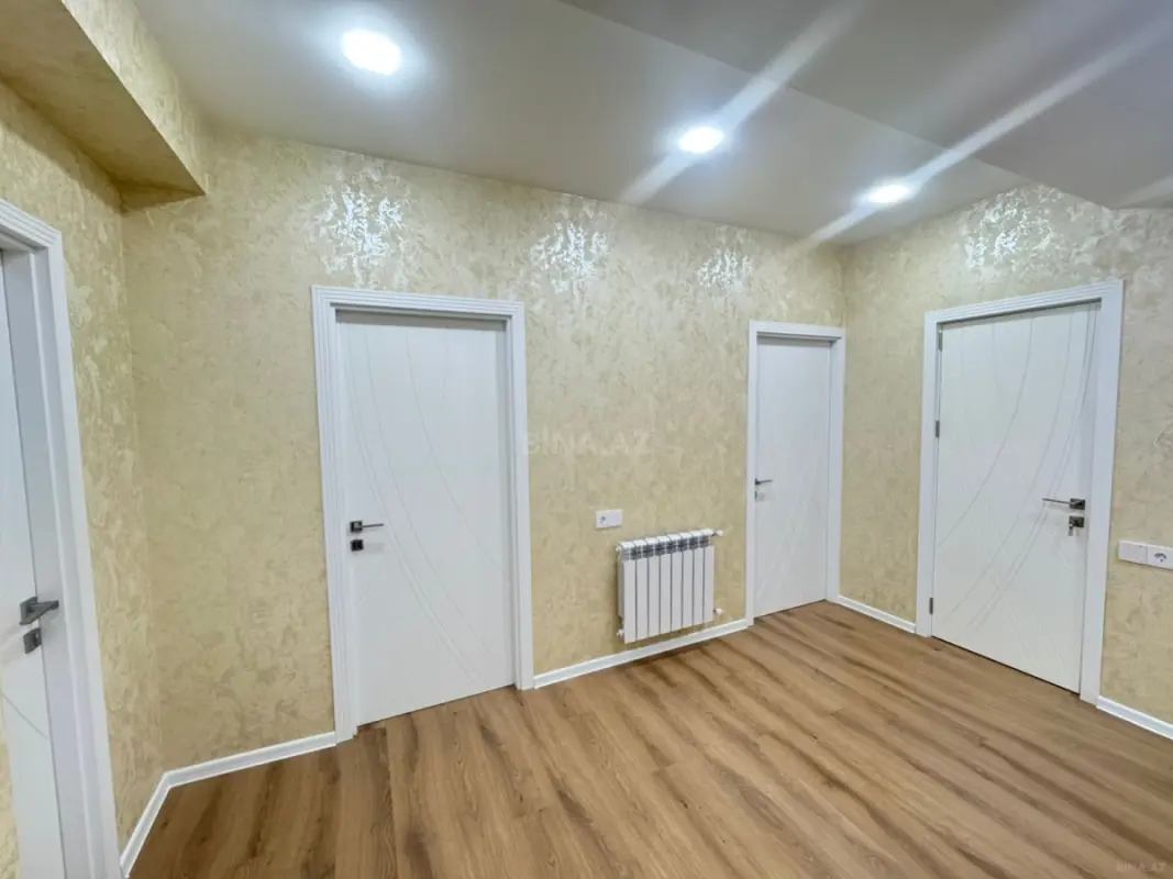 Satılır 3 otaqlı mənzil 75.6 m²