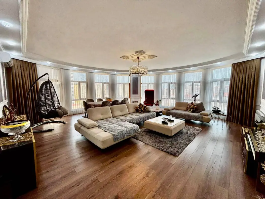 Satılır 3 otaqlı mənzil 165 m²
