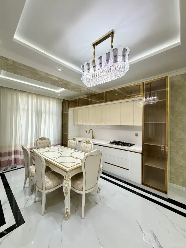 Satılır 3 otaqlı mənzil 115 m²