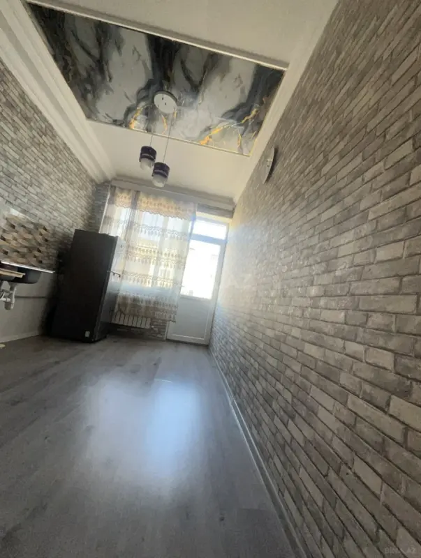 Satılır 1 otaqlı mənzil 40.2 m²