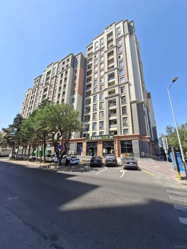 Satılır 3 otaqlı mənzil 122.2 m²
