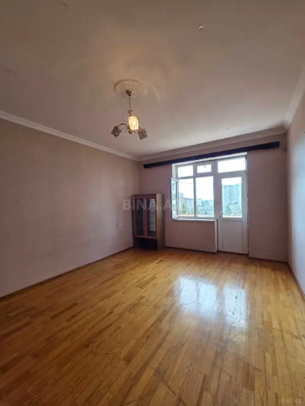 Satılır 1 otaqlı mənzil 55 m²