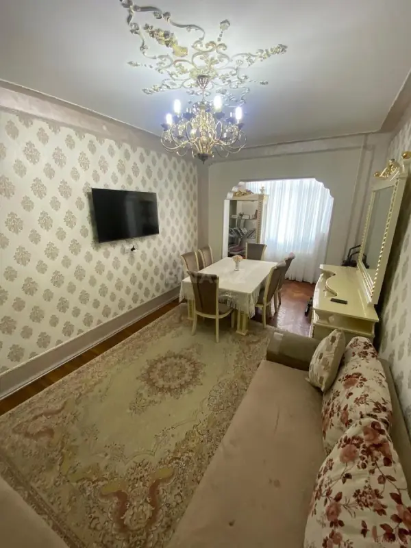 Satılır 2 otaqlı mənzil 90 m²