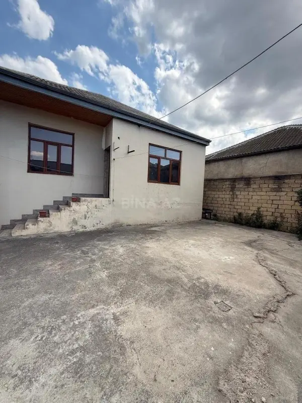 Satılır 4 otaqlı həyət evi 110 m²