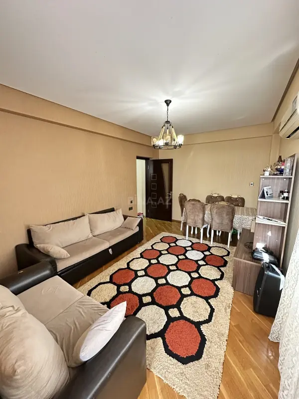 Satılır 2 otaqlı mənzil 65 m²