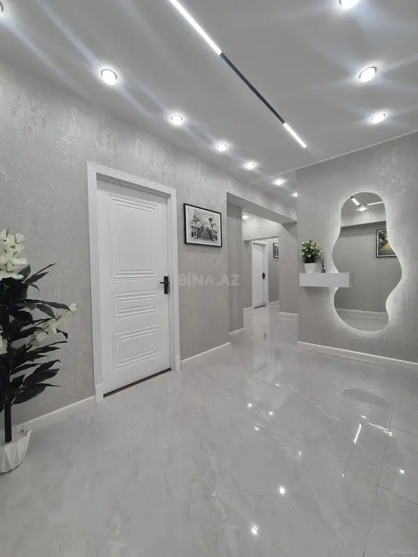 Satılır 3 otaqlı mənzil 110 m²
