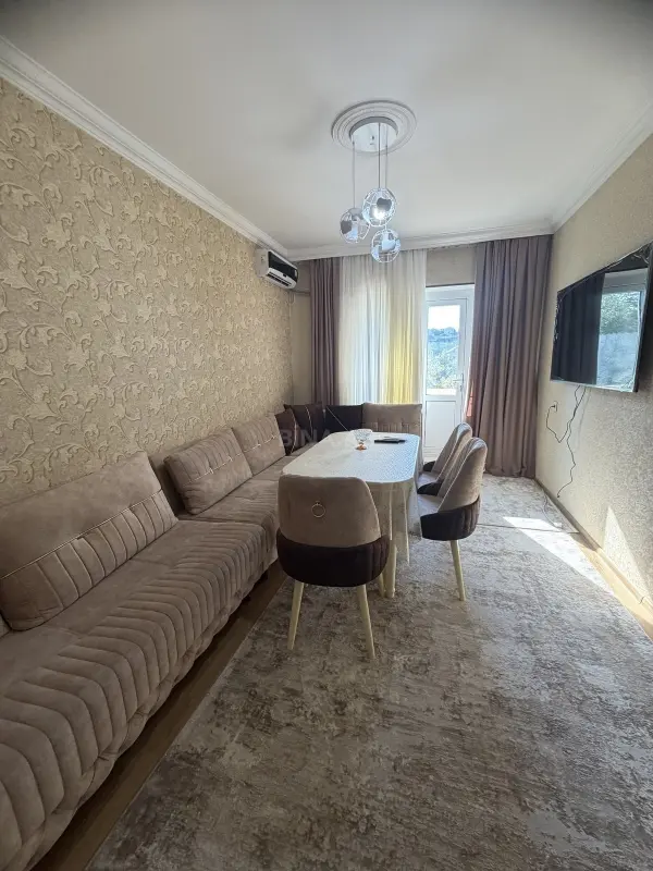 Satılır 4 otaqlı mənzil 95 m²
