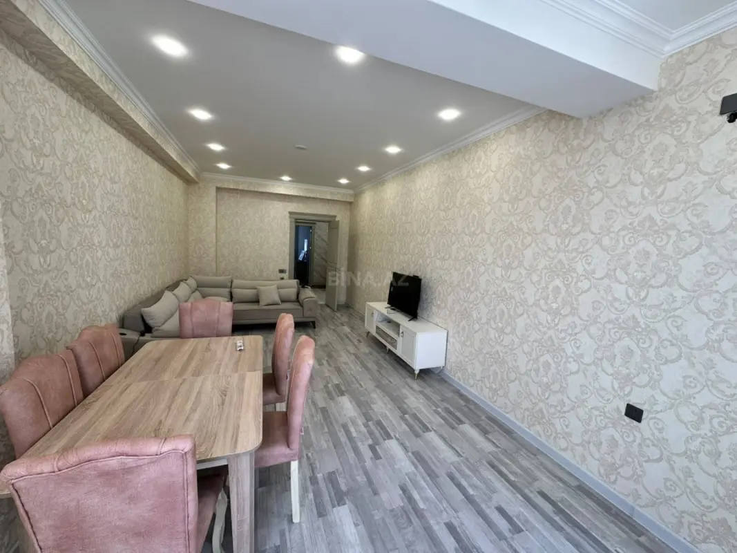 Kirayə verilir 4 otaqlı mənzil 160 m²