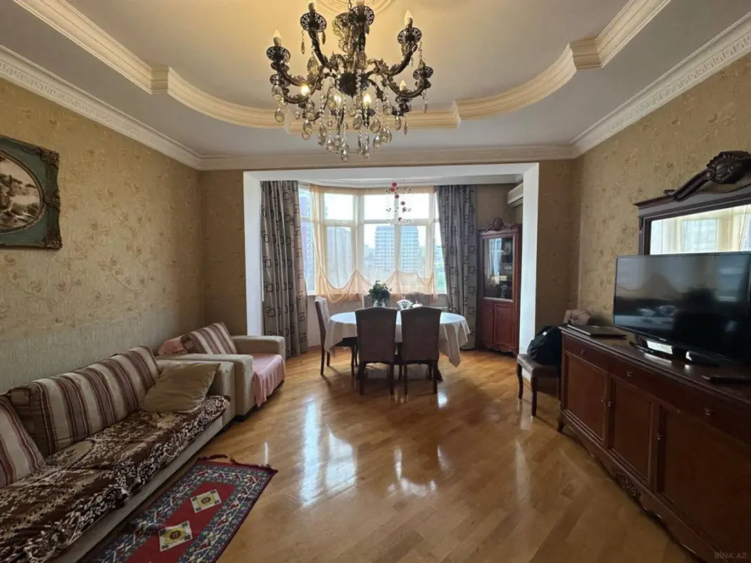 Satılır 3 otaqlı mənzil 110 m²