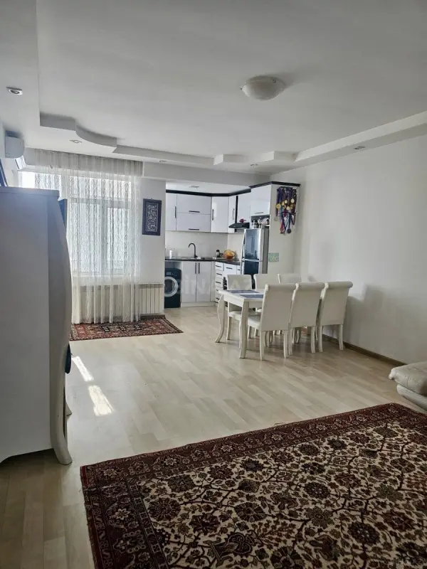 Satılır 2 otaqlı mənzil 68 m²